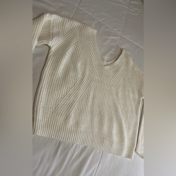 White Sweater - Picture 3 of 8